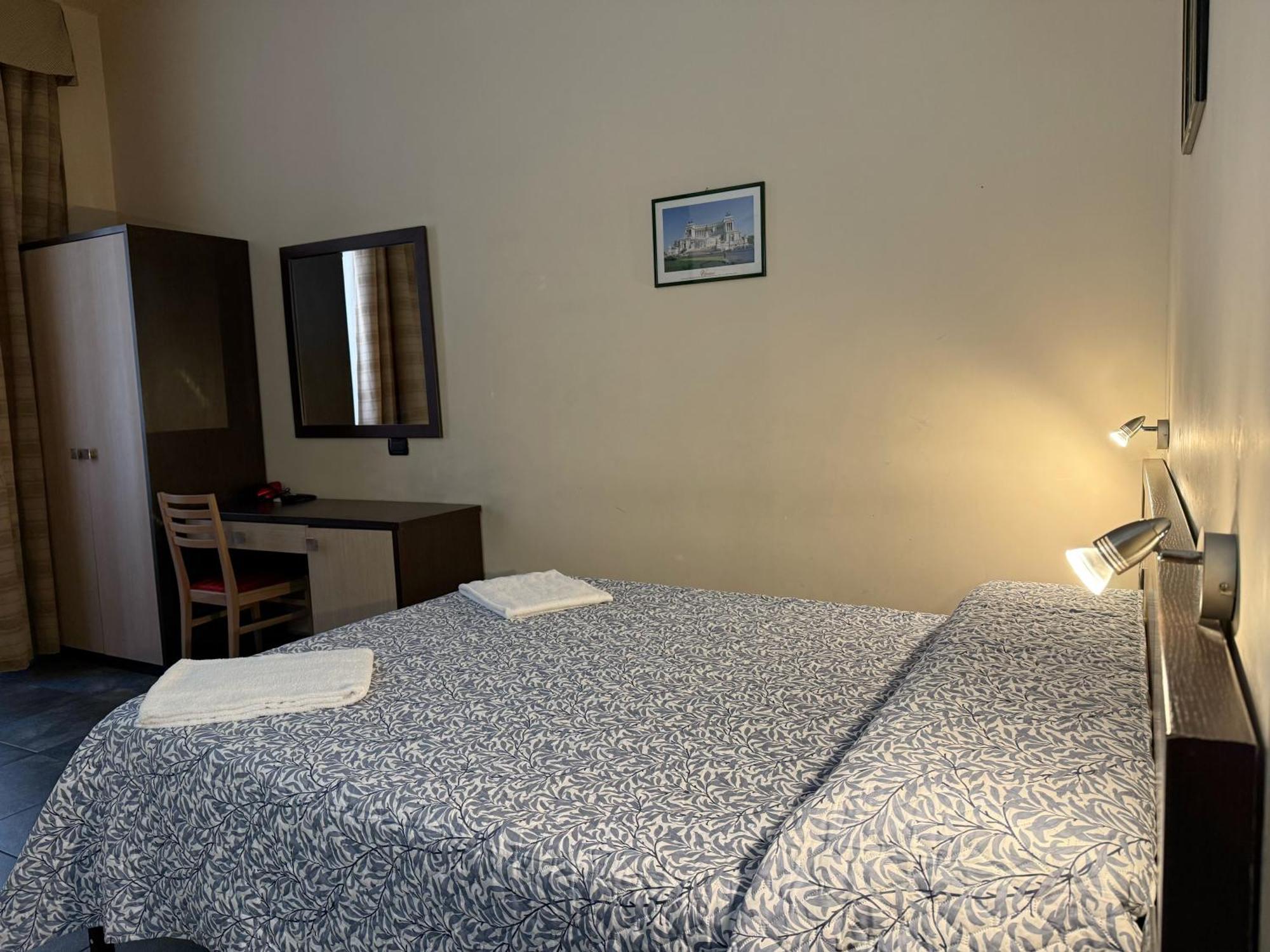 Clarian Affittacamere Rome Bagian luar foto