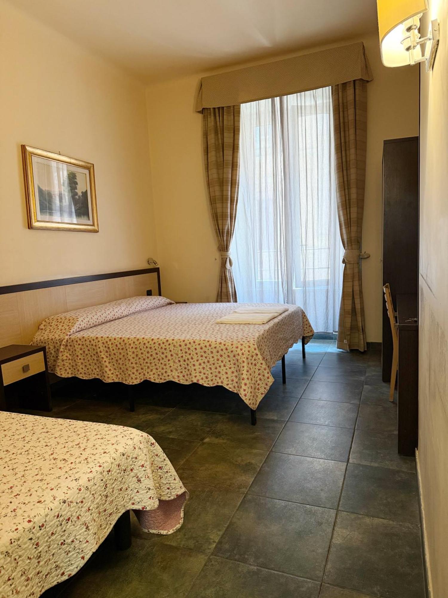 Clarian Affittacamere Rome Bagian luar foto